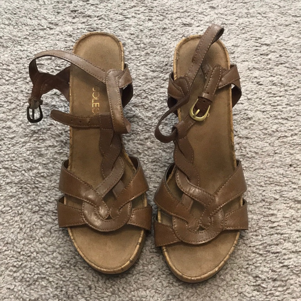 Super comfortable tan wedges